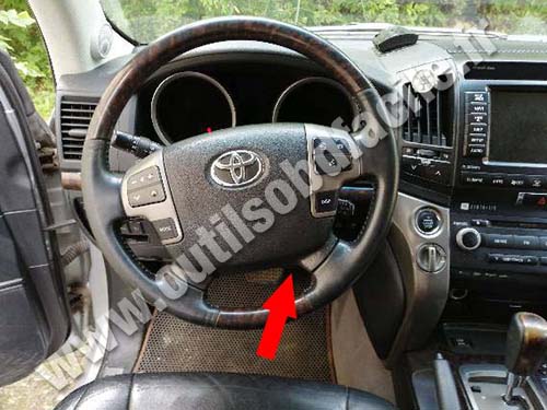 Toyota Land Cruiser - Pedals