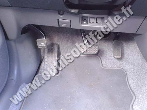 Toyota Prius 2 brake pedal