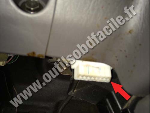 Toyota Sequoia - OBD2 plug