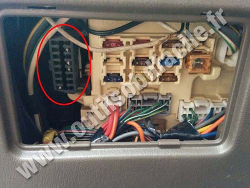 Toyota Tercel OBD2 connector