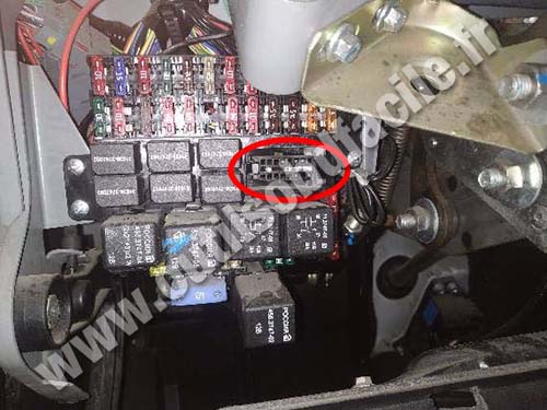 Uaz Patriot - OBD socket