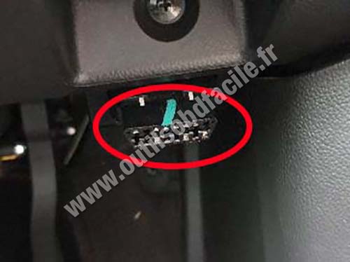 Vauxhall Antara - OBD plug