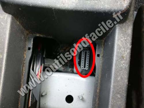 Opel Meriva A - OBD plug