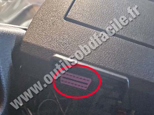 Volkswagen Caddy - OBD socket