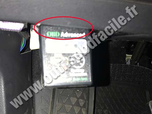 Volkswagen e-Golf - OBD connector