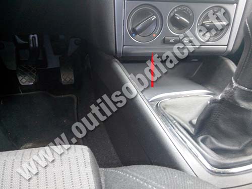 Volkswagen Golf IV central console