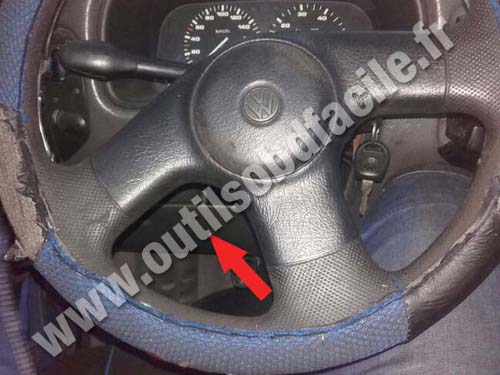 Volkswagen Polo - Steering wheel