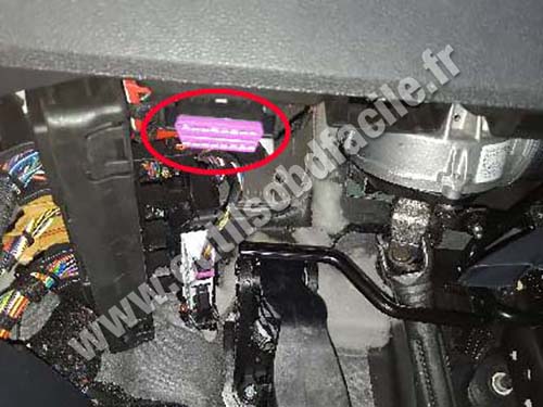 Volkswagen T-Cross - OBD socket