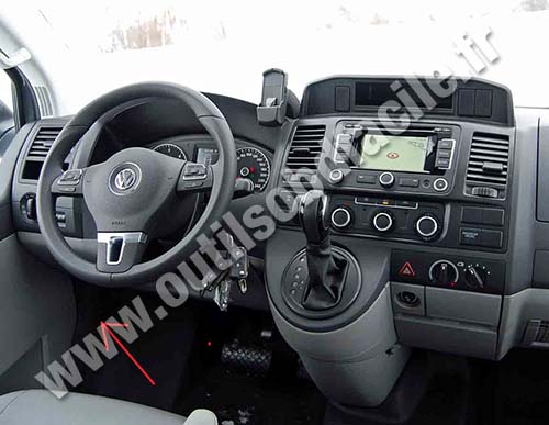 Volkswagen Transporter T5 dashboard