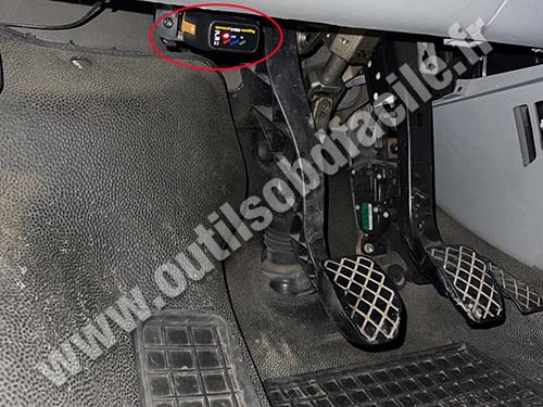 Volkswagen Transporter T5 phase 2 - Footrest