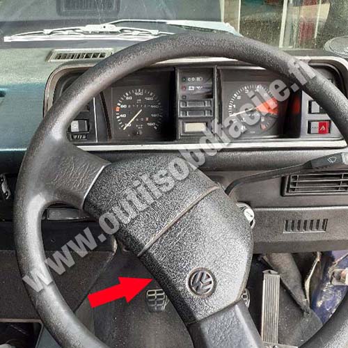 Volkswagen Vanagon - Steering wheel