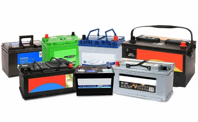 Verschiedene Arten von Autobatterien
